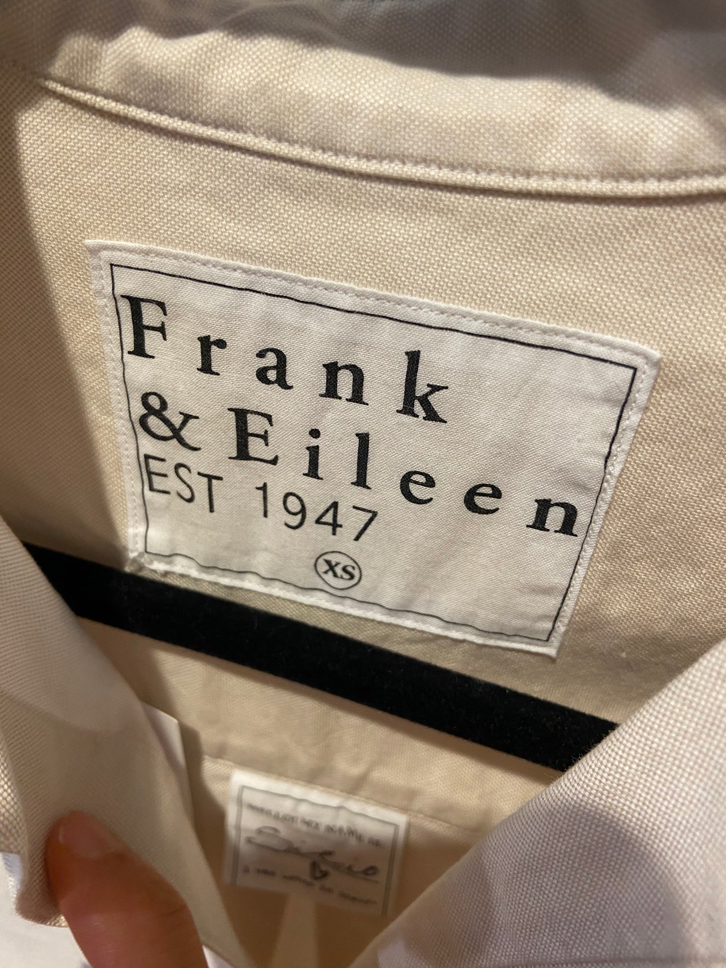 Frank and Eileen Silvio Untuckable Button Up Shirt size XS