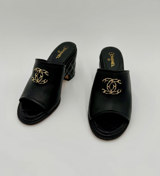 CHANEL Quilted Black Leather Interlocking CC Mules size 36