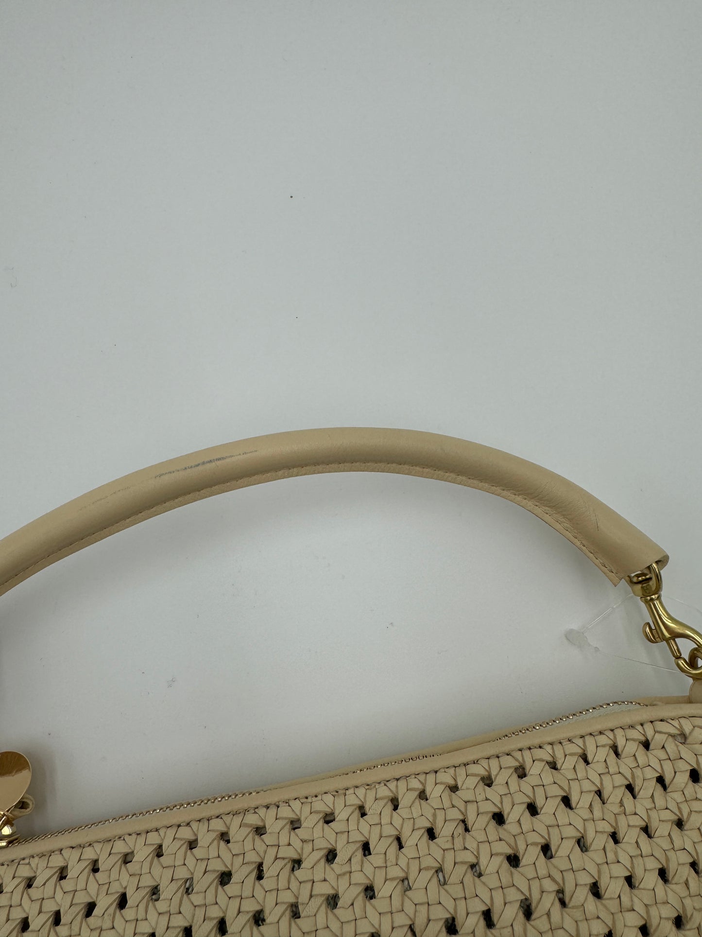 Clare V. Petit Moyen Messenger