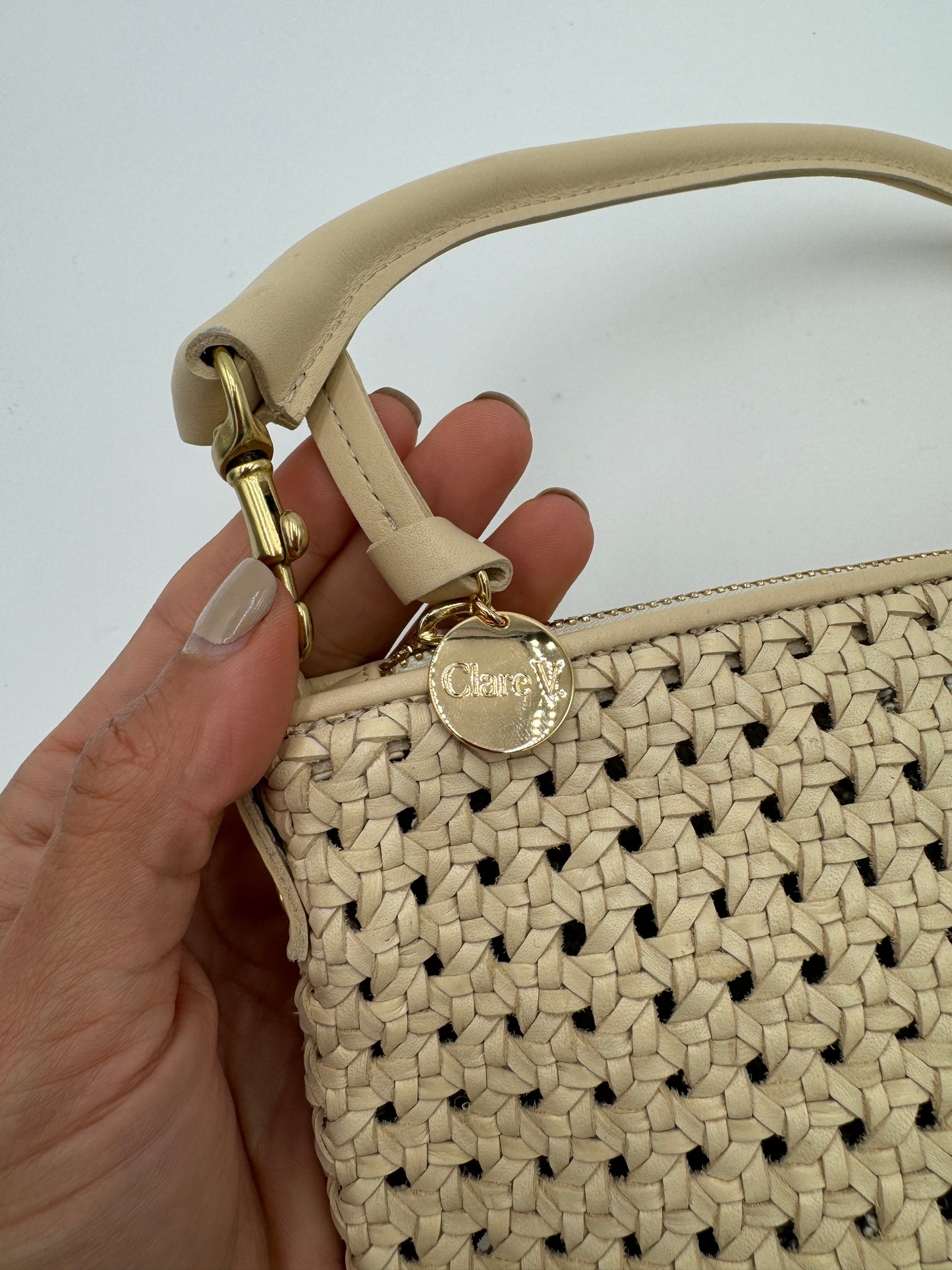 Clare V. Petit Moyen Messenger