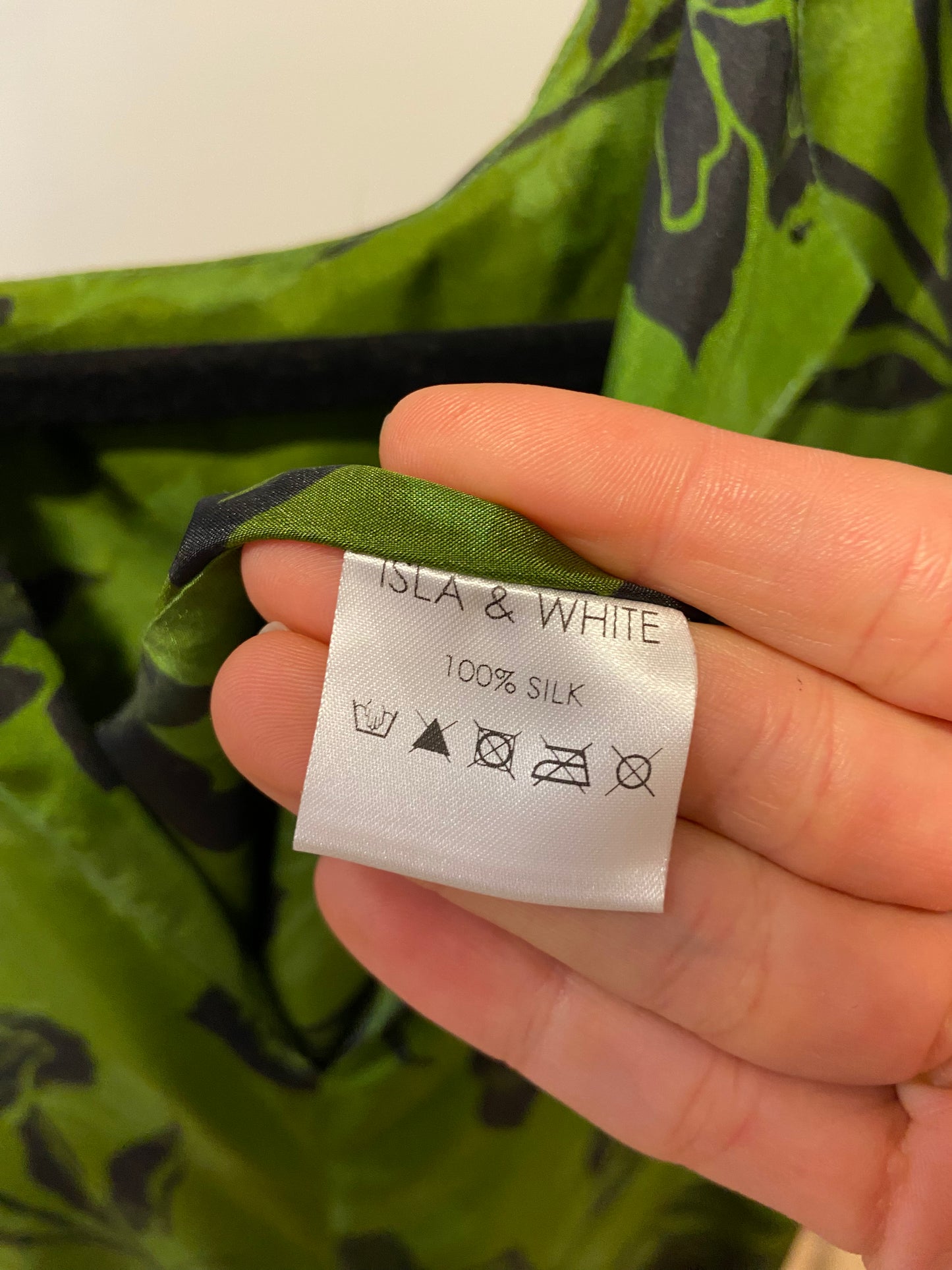 Isla & White Calie Dress size M