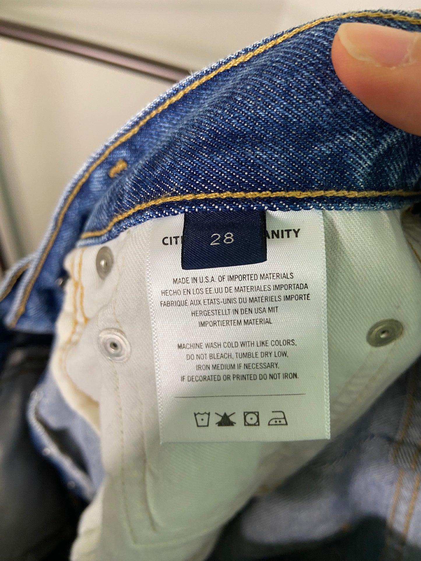 Citizens of Humanity Horseshoe Barrel Leg Jeans size 28