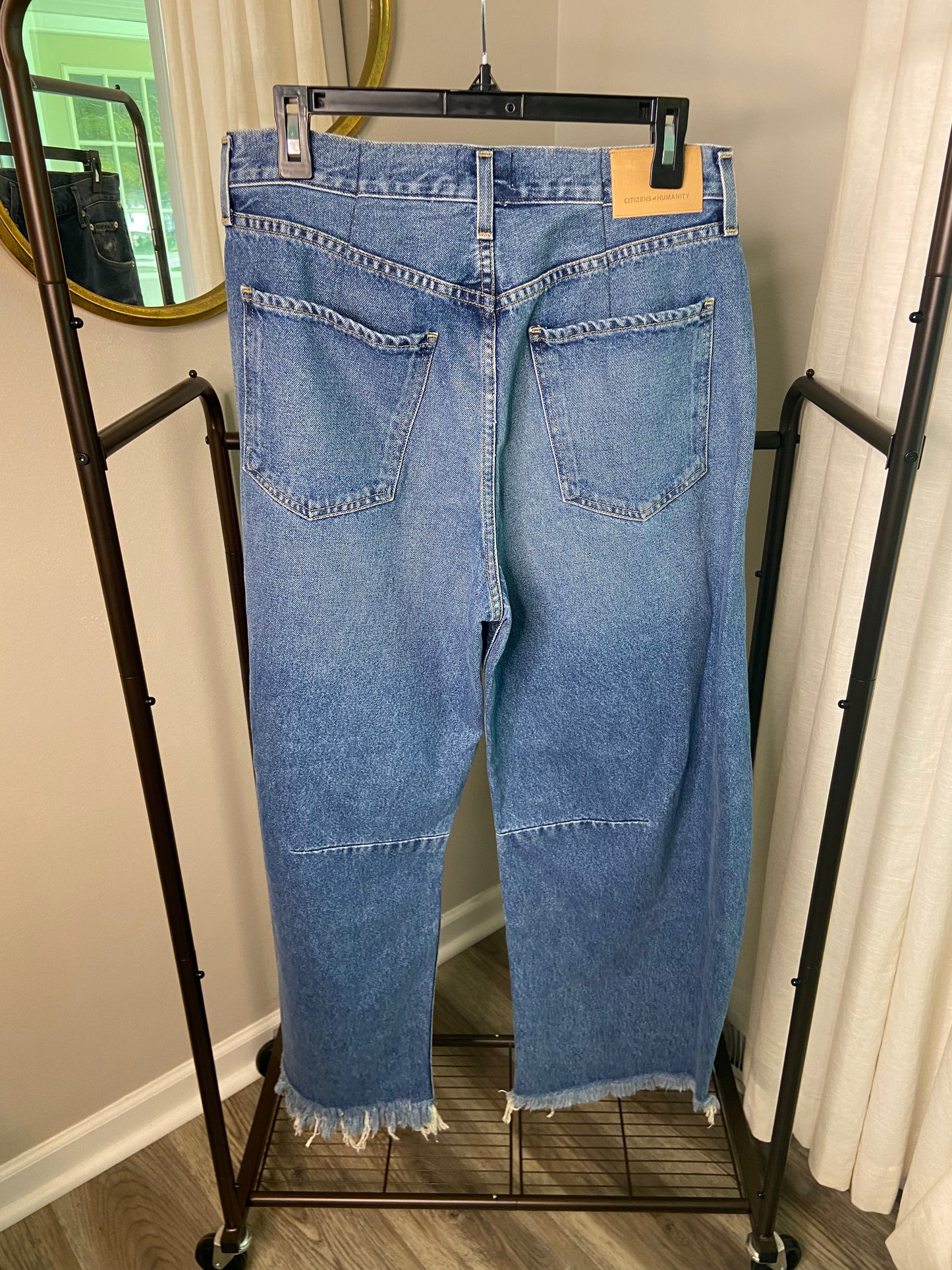 Citizens of Humanity Horseshoe Barrel Leg Jeans size 28