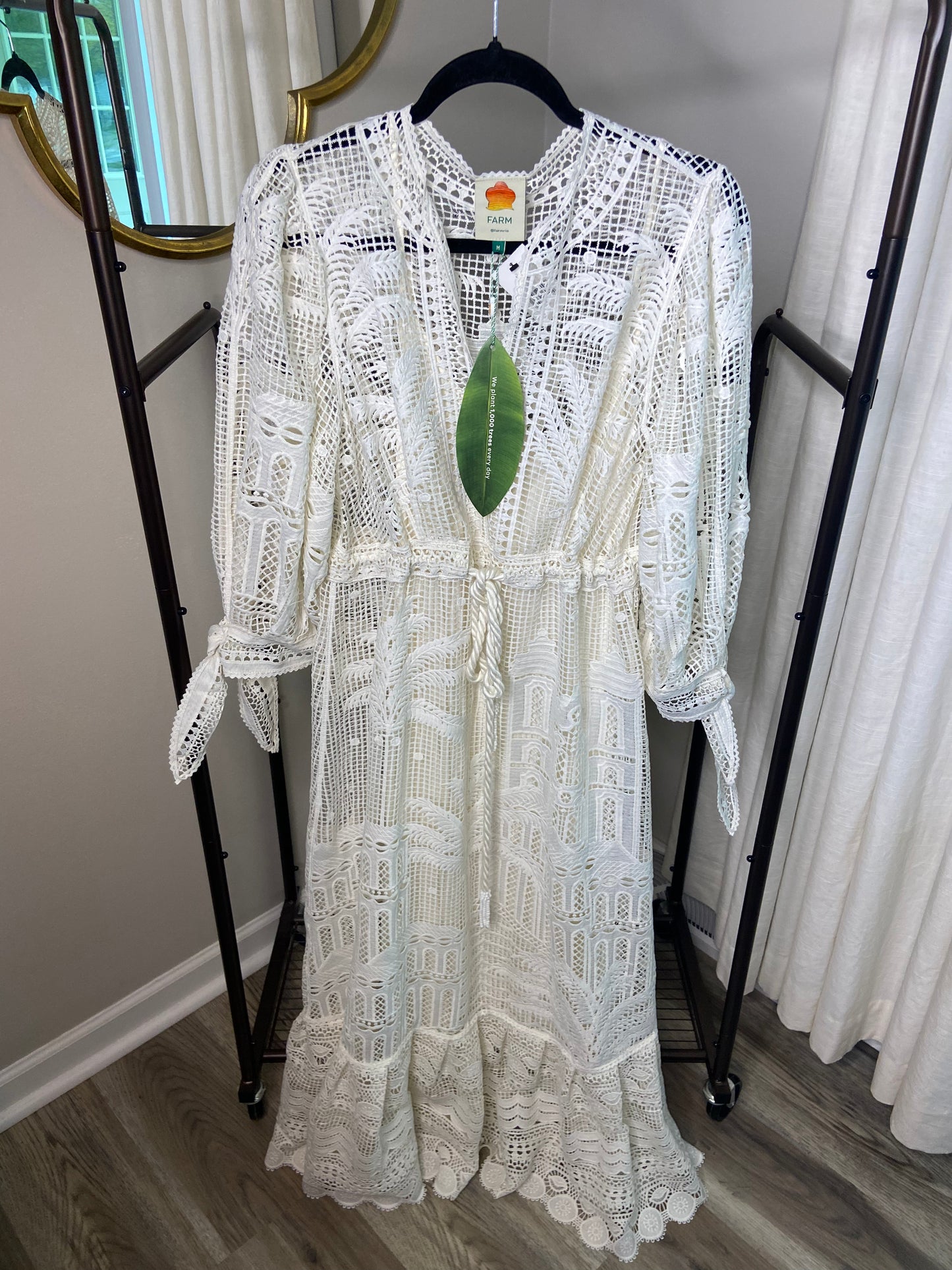 Farm Rio Morada Boa Guipure Dress size M