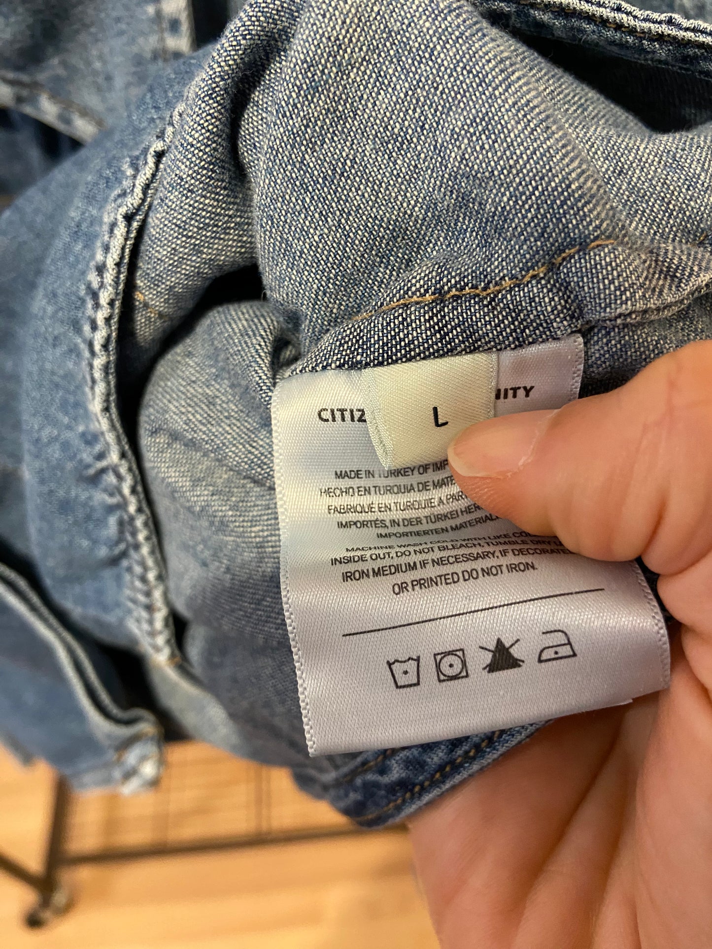 Citizens of Humanity Blue Bea Denim Cropped Shirt size L