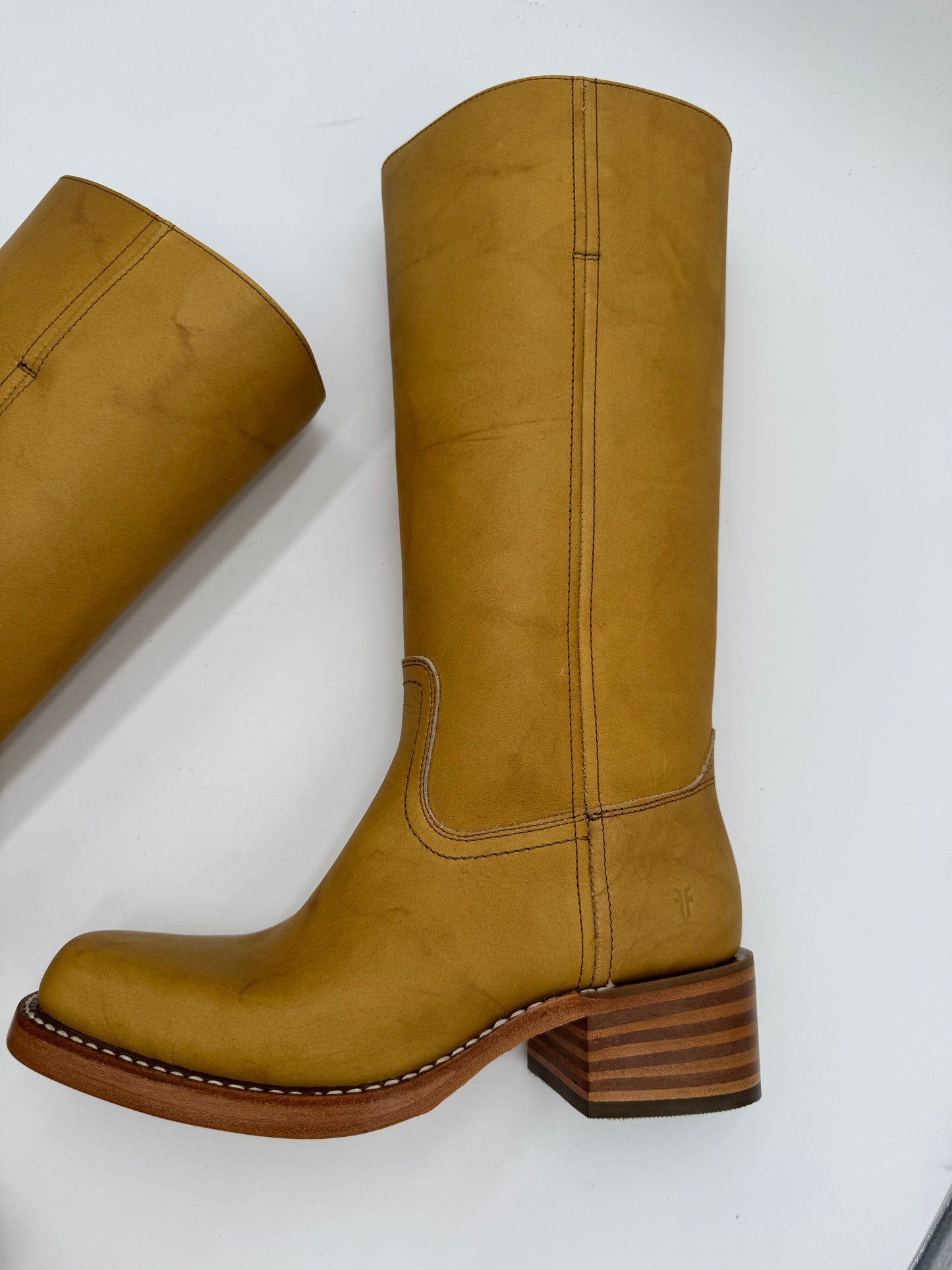 Frye Campus 14L Banana Boots size 8.5