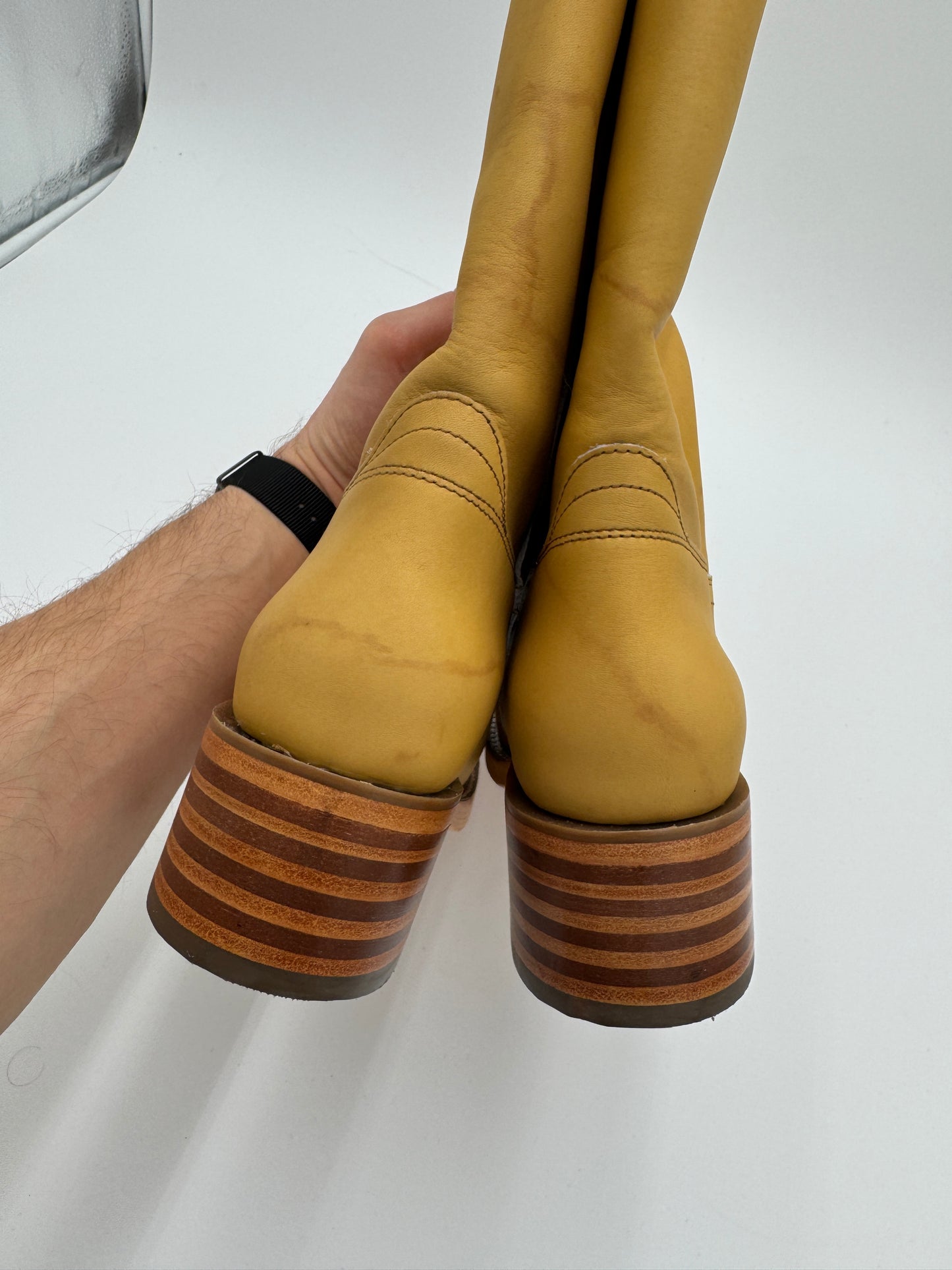 Frye Campus 14L Banana Boots size 9.5