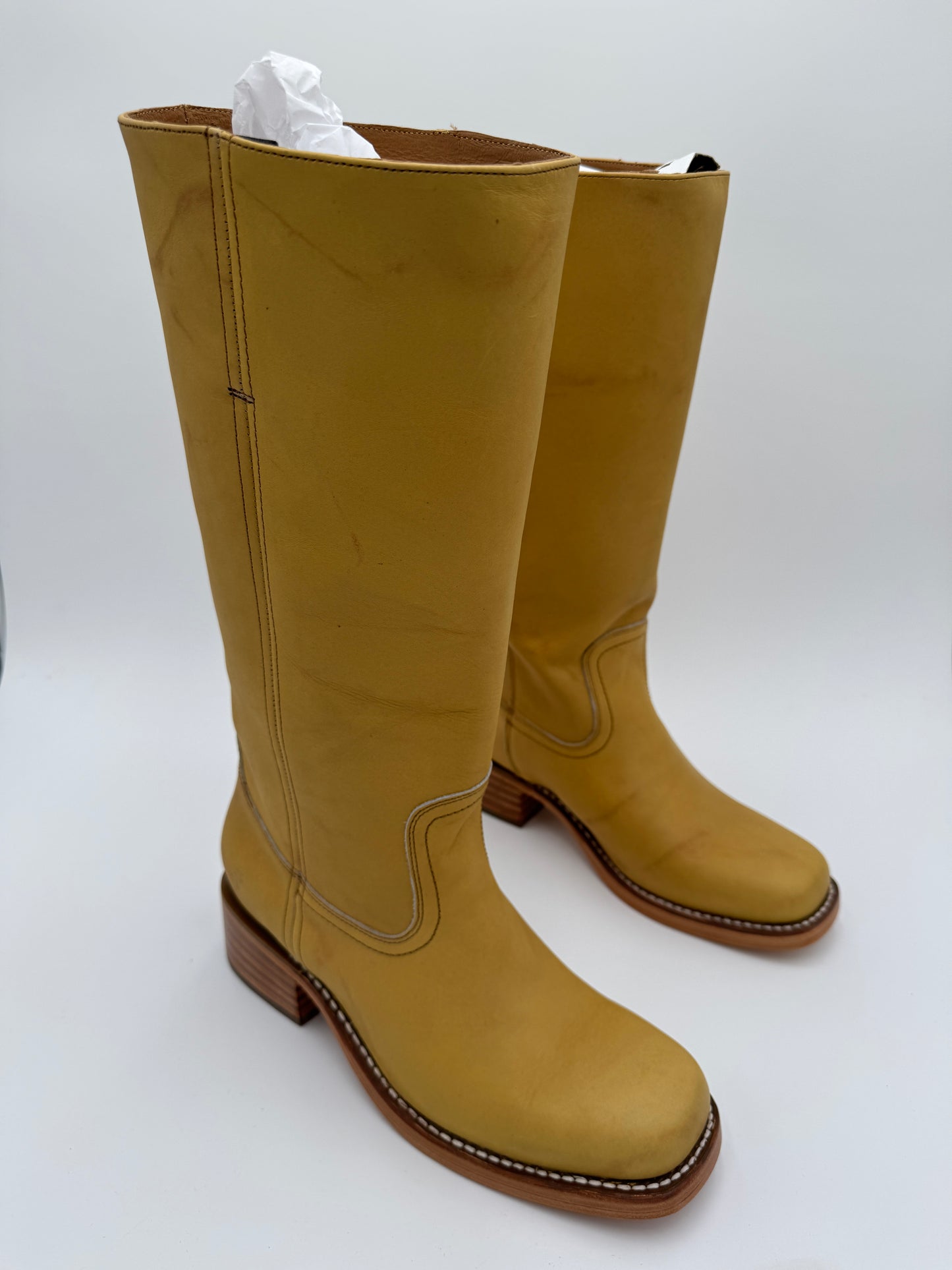 Frye Campus 14L Banana Boots size 10