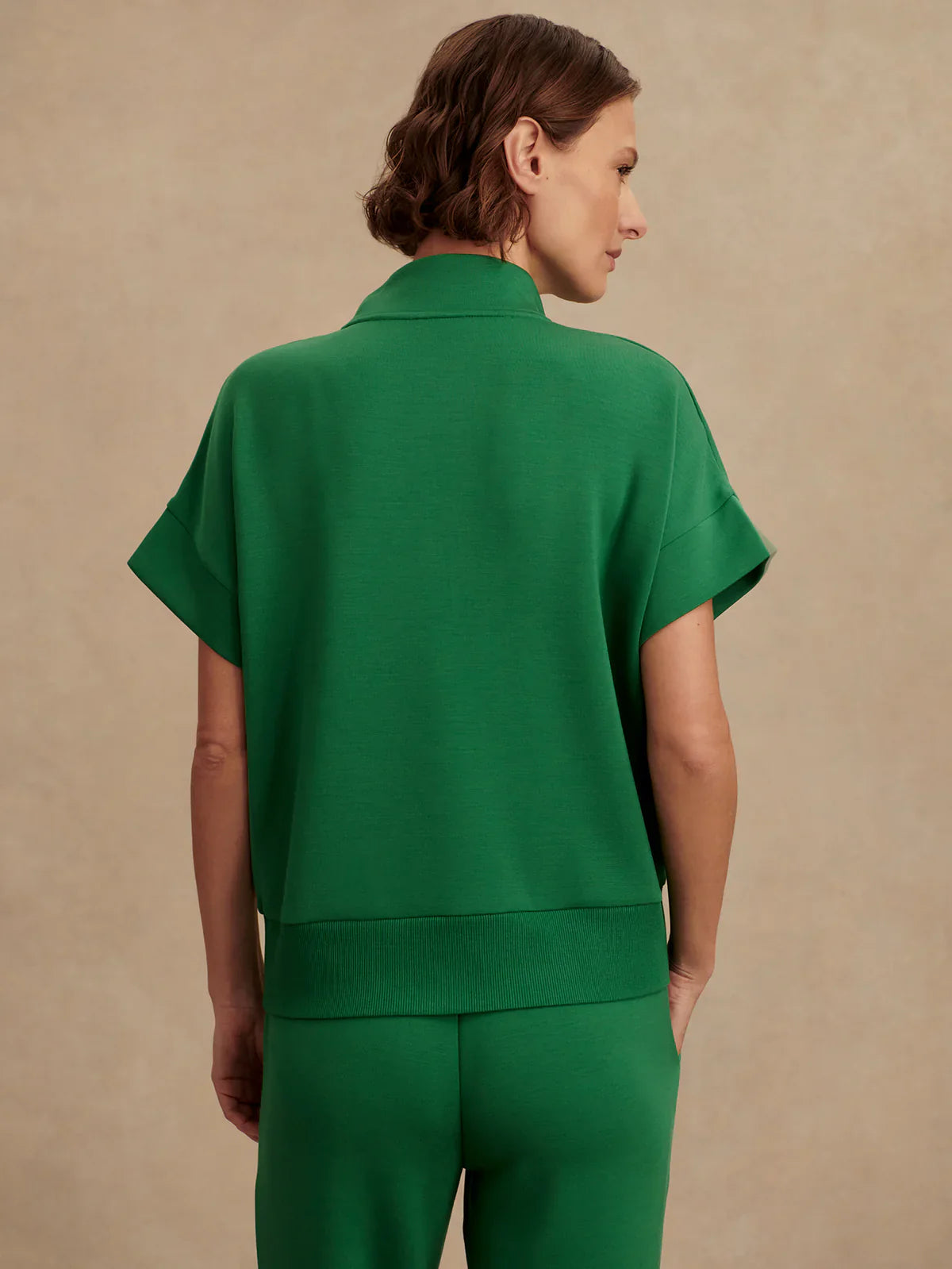 Varley Ritchie Short Sleeve Sweat with Atrium High Rise Short 4.5 size S