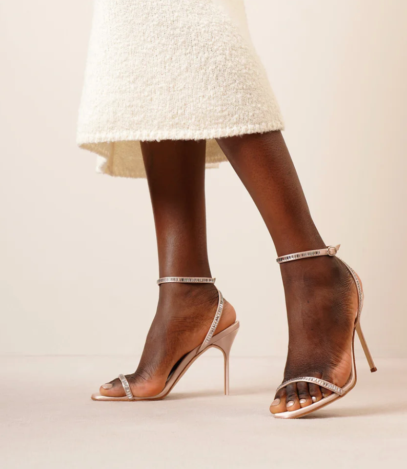 Manolo Blahnik Crinastra 105 Sandals size 37.5