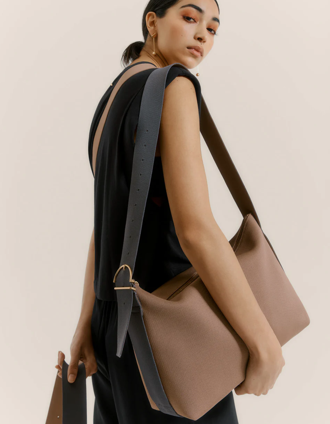 Cuyana Oversized Sling Bag in Cappuccino