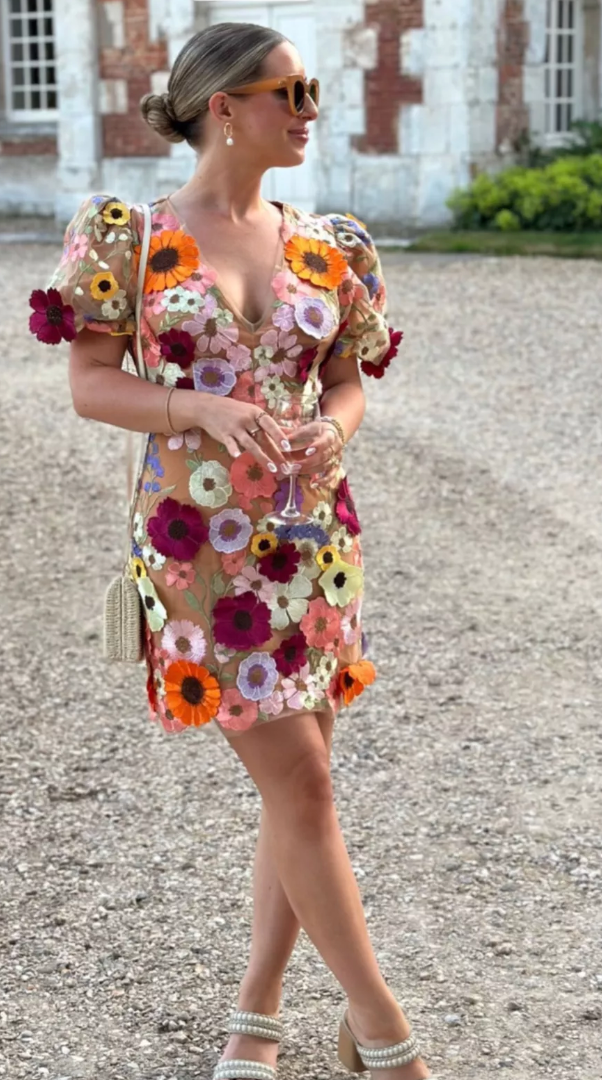 Elliatt Rosalind Floral Applique Mini Dress size M
