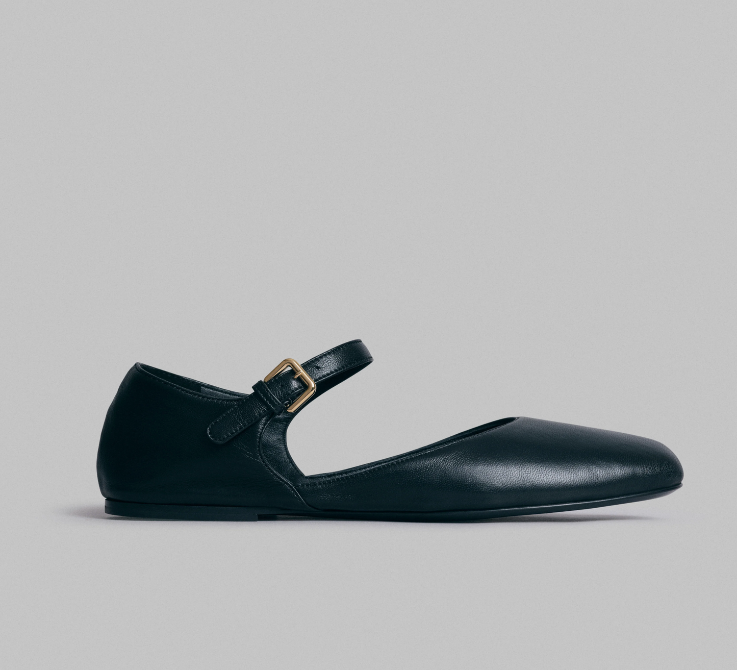 Co. Round Toe D'Orsay Flat in Black size 39.5