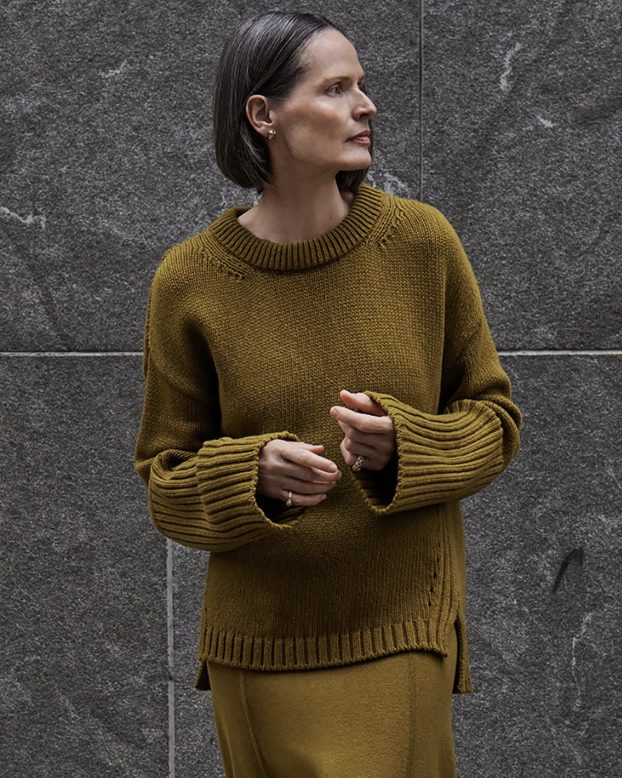 Goop Gwyn The Long-Cuff Crew Sweater size M