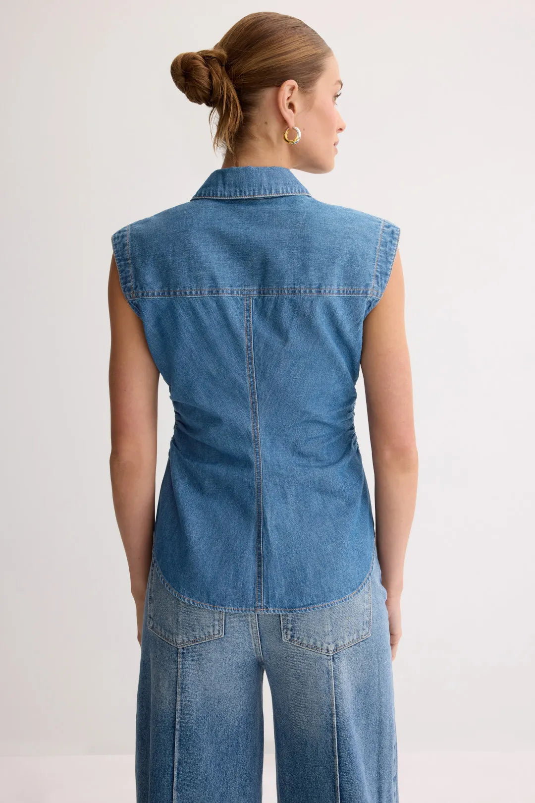 Veronica Beard Sera Denim Top in Serendipity size 6
