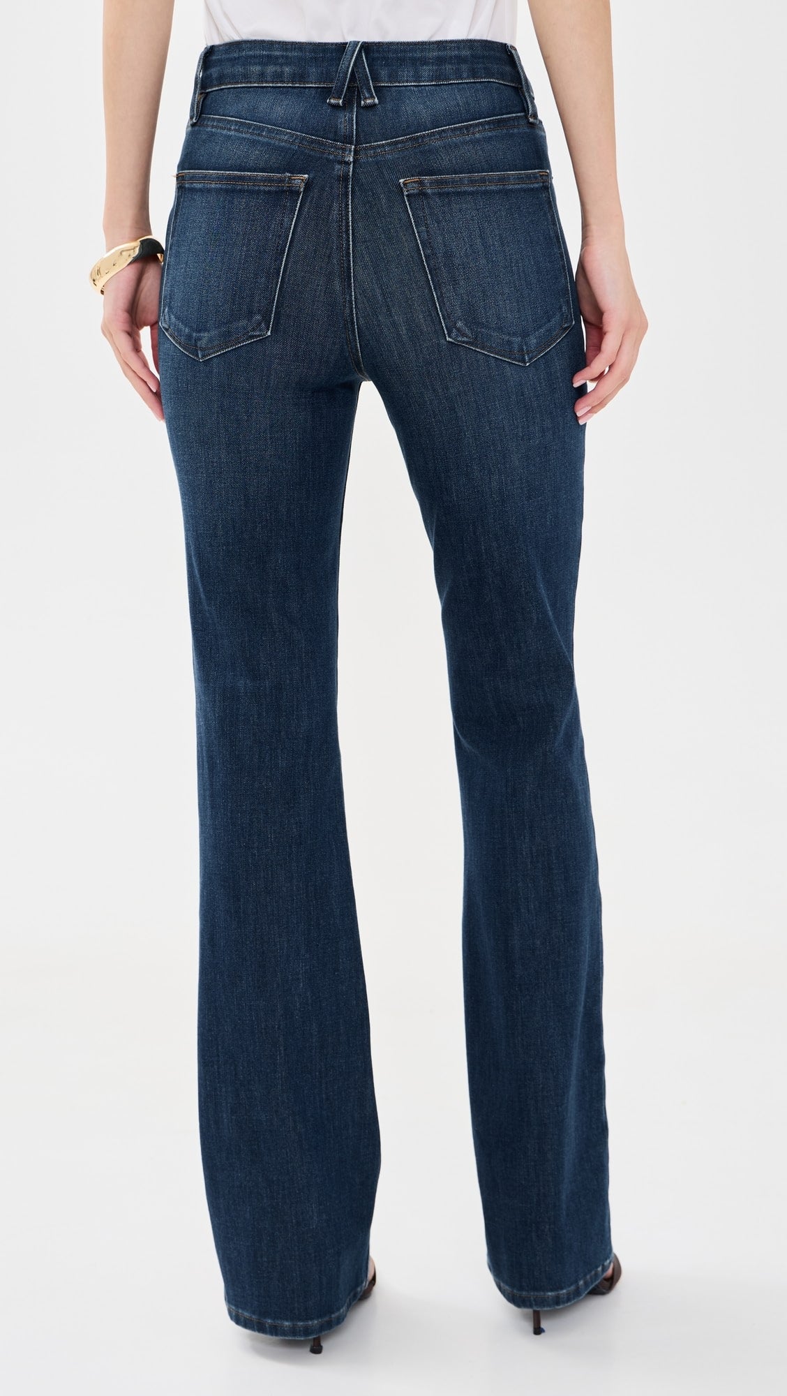 Good American Good Classic Bootcut Jeans in Indigo Wash size 8/29