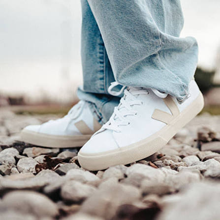 Veja Campo Sneaker Shoes in Extra White Natural Suede size 9