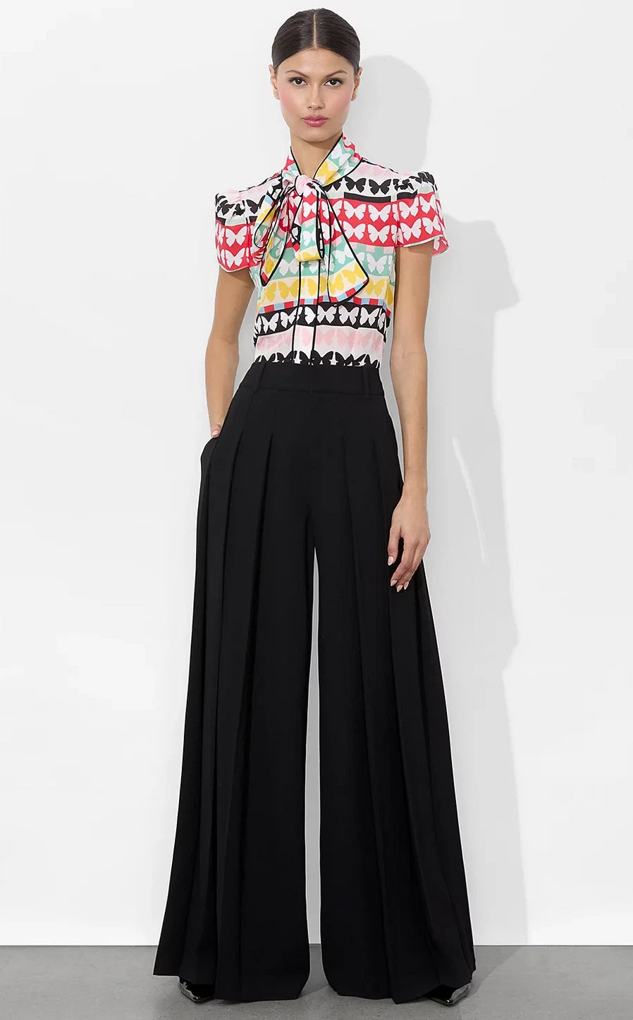 Alice + Olivia Jeannie Butterfly Print Piped Bow Silk Top size S