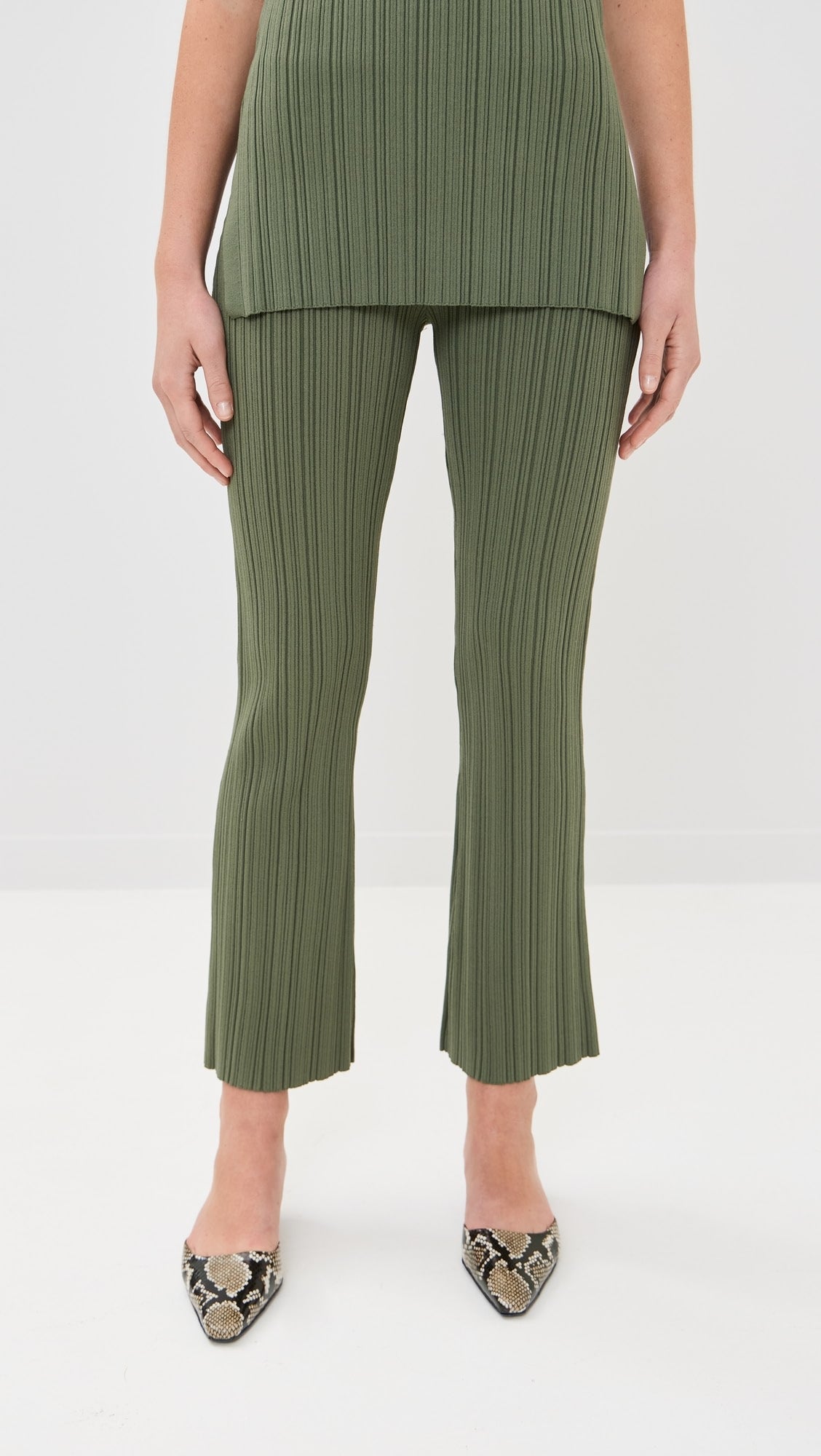 Veronica Beard Massaro Pants in Stone Army Green size S
